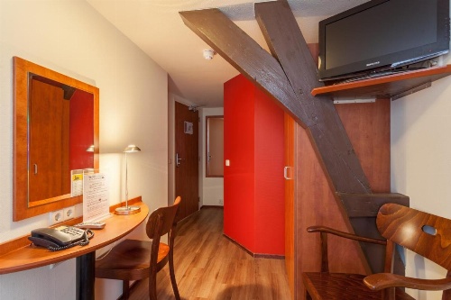 A-Train Hotel image 34