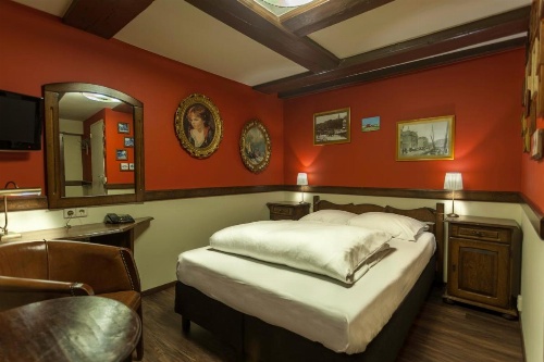 A-Train Hotel image 46