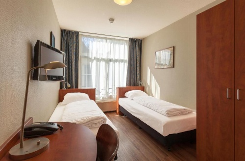 A-Train Hotel image 48